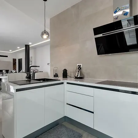 Ledjade * 마카르스카