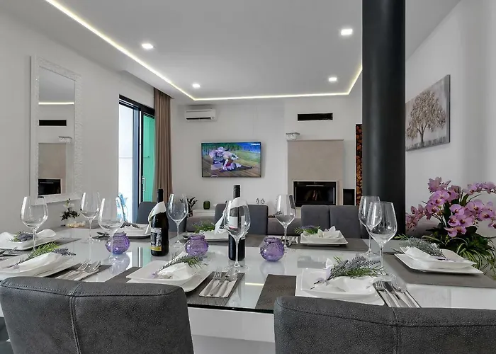 Ledjade 马卡尔斯卡