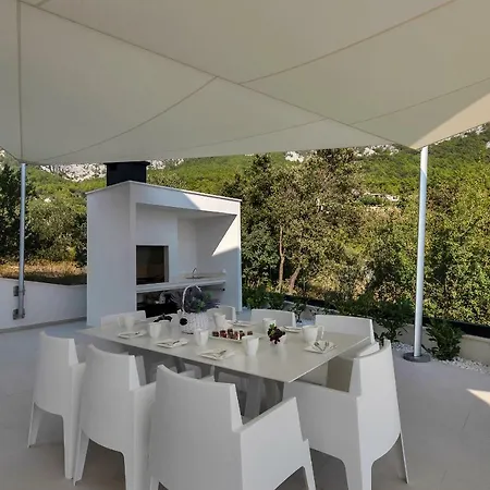 Ledjade Villa Makarska
