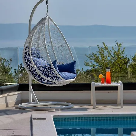 Ledjade Villa *