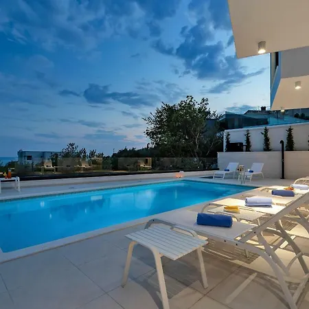 Ledjade * Makarska