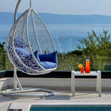 Villa Ledjade *