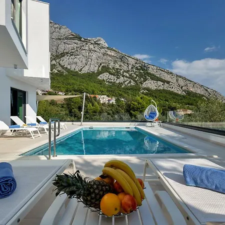 Villa Ledjade *