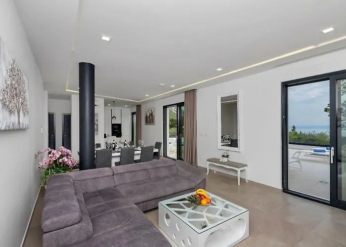 Ledjade * Макарска