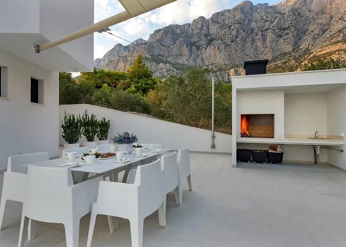 Ledjade Макарска