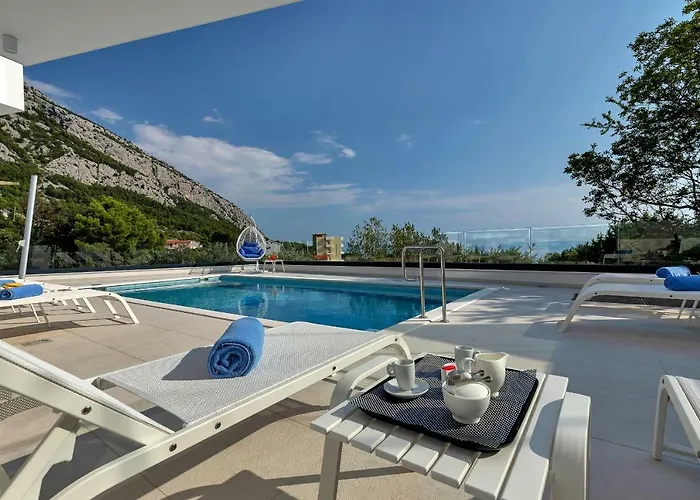 Ledjade * Макарска