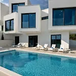 Villa Ledjade Makarska