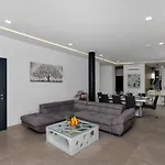 Villa Ledjade