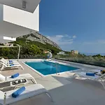 Ledjade Makarska