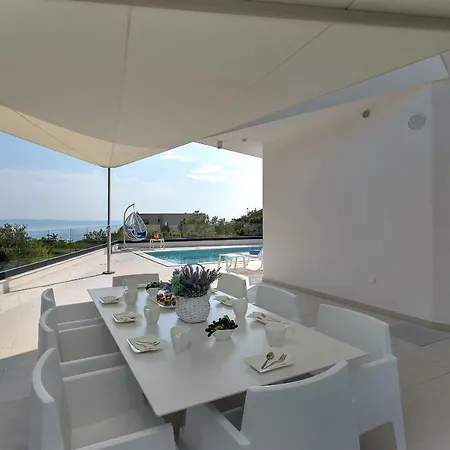 Ledjade Makarska