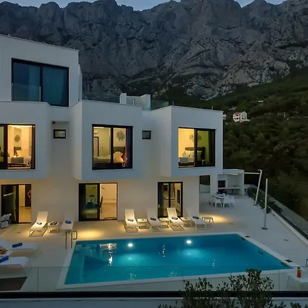 Ledjade Villa