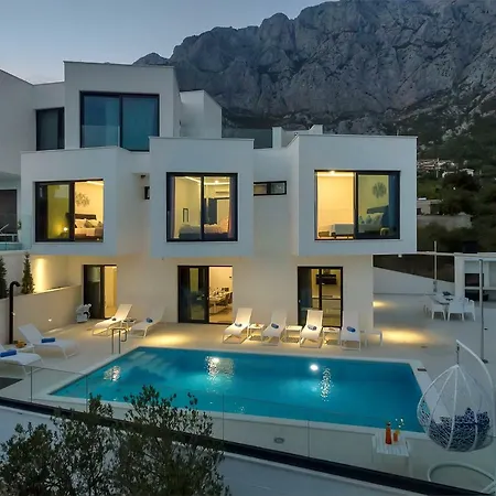 Ledjade Villa
