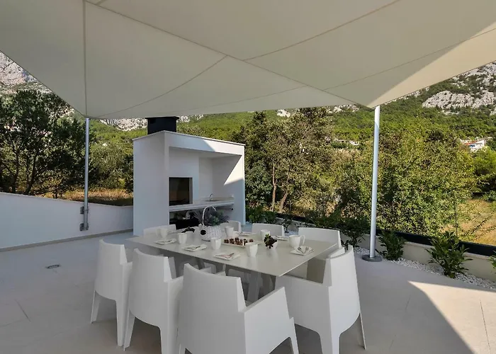 Ledjade Villa Makarska